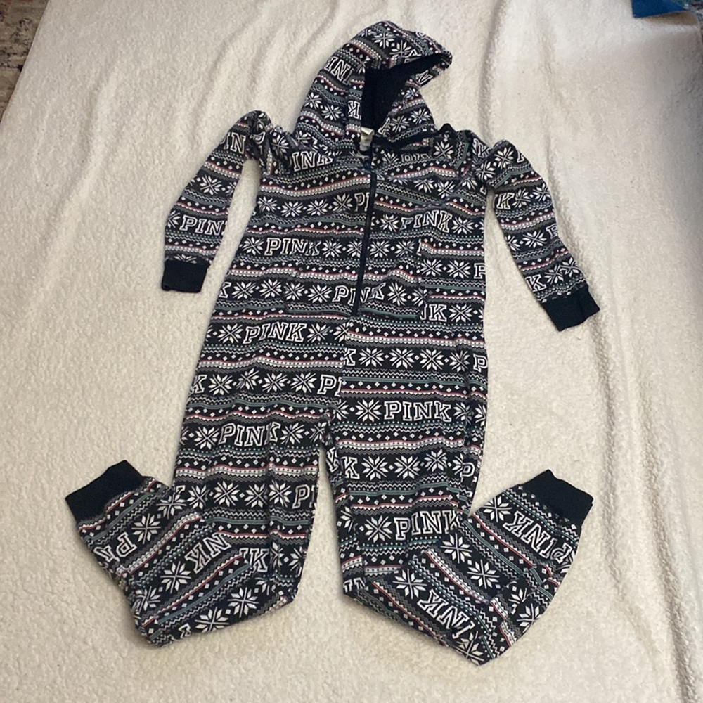 Sleepwear by pink